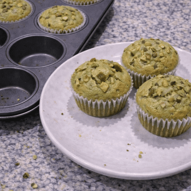 pistachio muffins