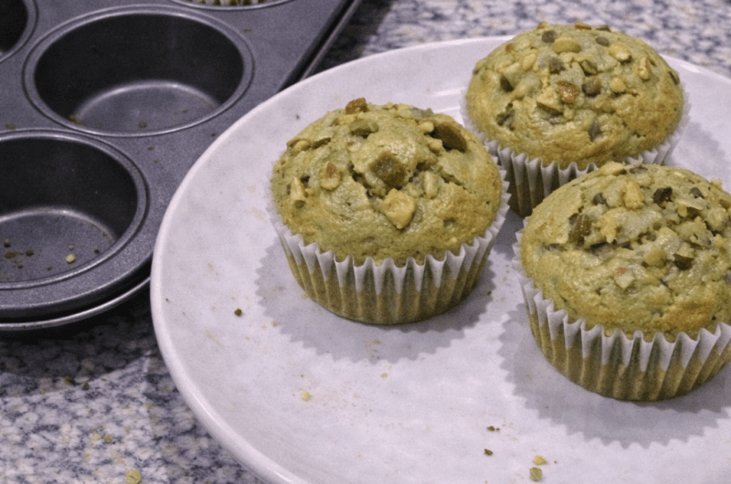 pistachio muffins