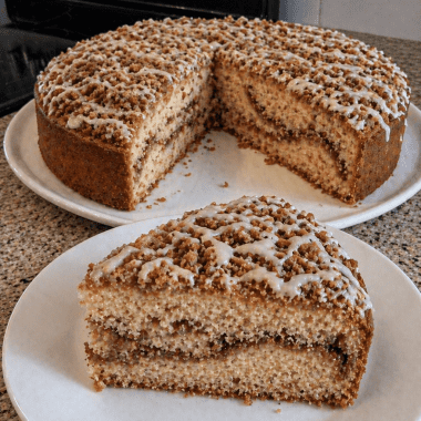 cinnamon roll coffee cake