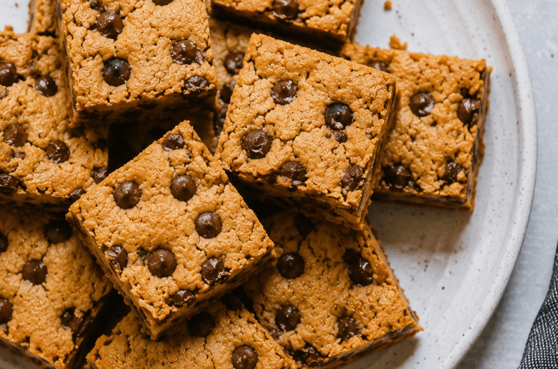 chocolate chip blondies