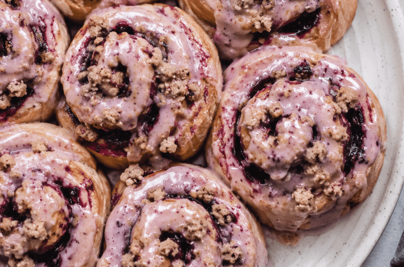 Blackberry Cinnamon Rolls
