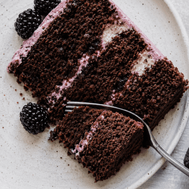 blackberry chocolate cake